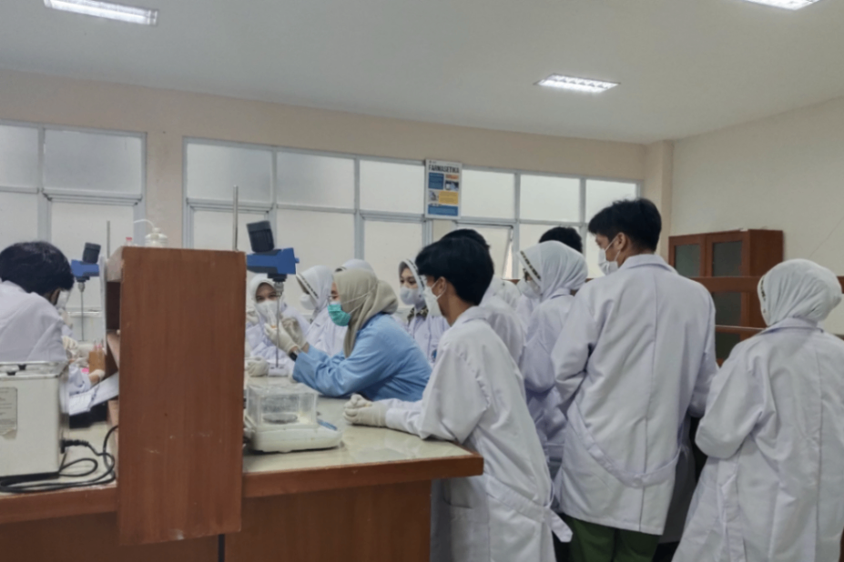 Lab Teknologi Farmasi